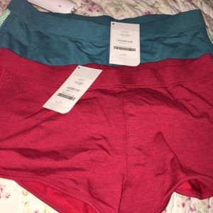 NWT 2 pairs fabletics Mira mar shorts size l